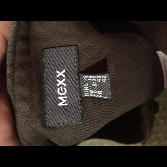 Cute button up mini skirt - Picture 2 of 3